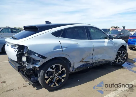 2022 Ford Mustang Mach-E Premium from USA, damaged, VIN 3FMTK3RM7NMA40963